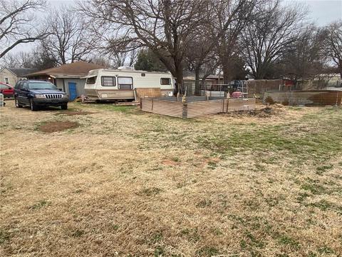 1211 7th St, Ryan, OK 73565 photo 5