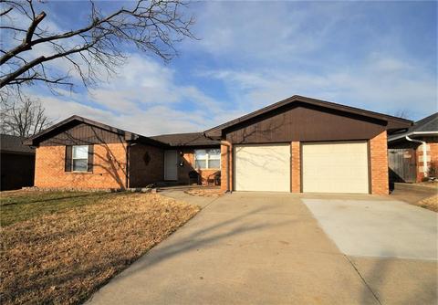 2113 Fox Ave, Moore, OK 73160 photo 2