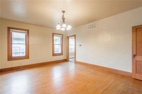 608 E Noble Ave, Guthrie, OK 73044 photo 7