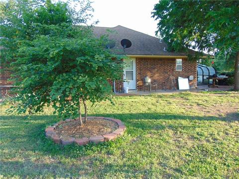 110 S Phillips St, Okeene, OK 73763 photo 11