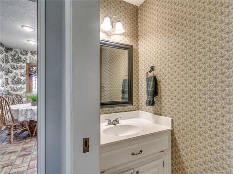 13609 Silver Eagle Trl, Edmond, OK 73013 photo 21