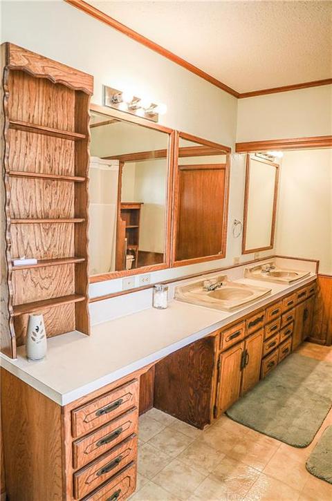 102 N Oak Ave, Erick, OK 73645 photo 8