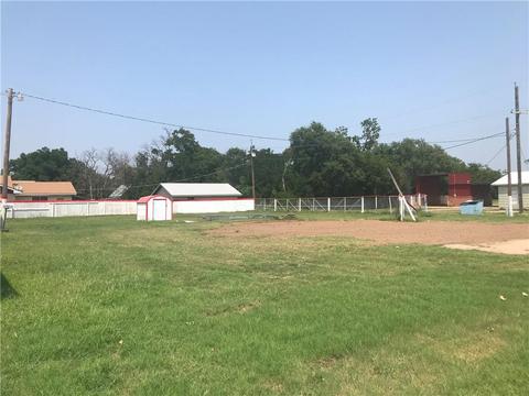 102 N Oak Ave, Erick, OK 73645 photo 22