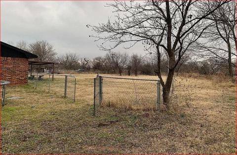 604 S 2nd St, Comanche, OK 73529 photo 17