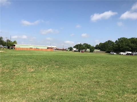 234 E Main St, Moore, OK 73160 photo 5
