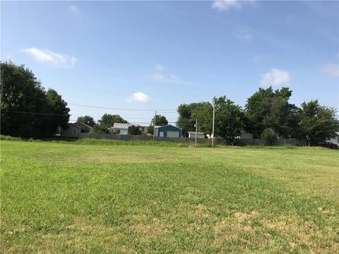 234 E Main St, Moore, OK 73160 photo 3