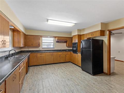 201 N Dewey St, Corn, OK 73024 photo 4