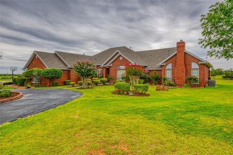311 SE 27th St, Moore, OK 73160 photo 1