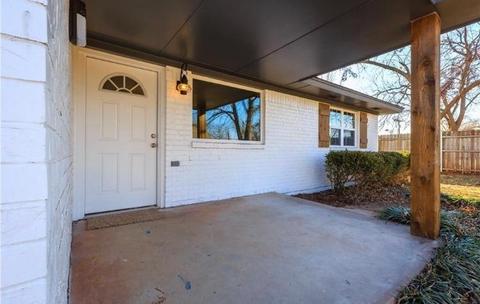 304 SE 1st St, Tuttle, OK 73089 photo 5