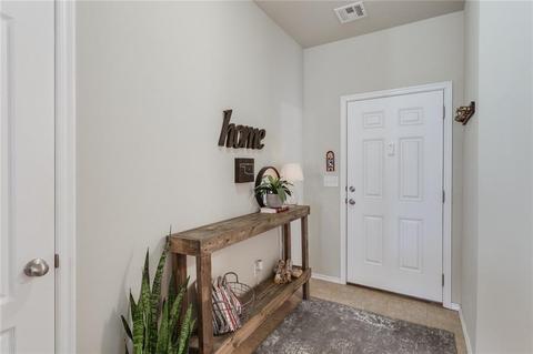 604 E Juniper Ln, Mustang, OK 73064 photo 6