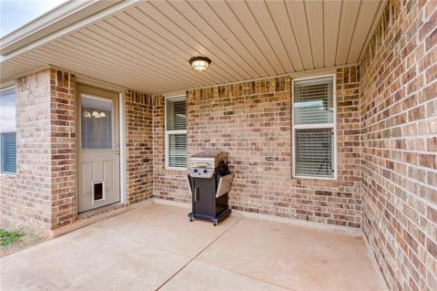 604 E Juniper Ln, Mustang, OK 73064 photo 32