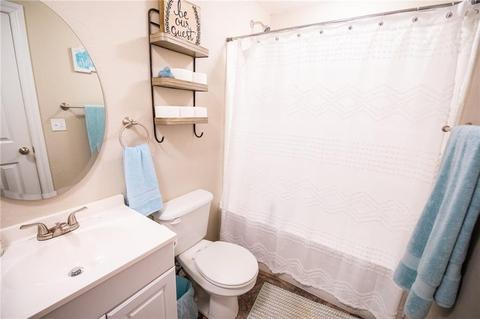 1402 S Pine St, Guthrie, OK 73044 photo 5