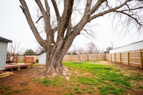 1402 S Pine St, Guthrie, OK 73044 photo 14