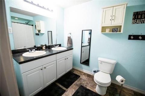 1402 S Pine St, Guthrie, OK 73044 photo 10