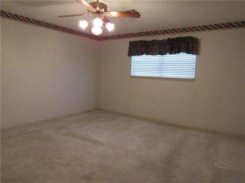 2405 Seminole Cir, Altus, OK 73521 photo 12