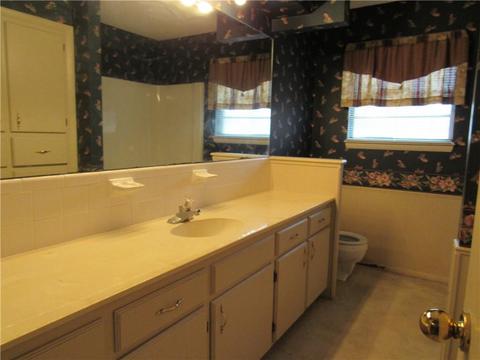 2405 Seminole Cir, Altus, OK 73521 photo 10