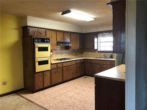 218 Meyers Dr, Tuttle, OK 73089 photo 2