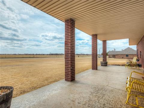 1759 E Rock Creek Rd, Tuttle, OK 73089 photo 3