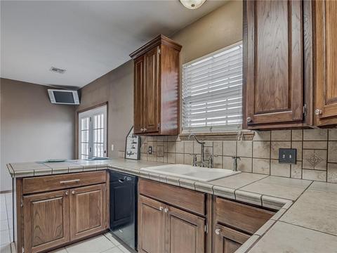 1759 E Rock Creek Rd, Tuttle, OK 73089 photo 12