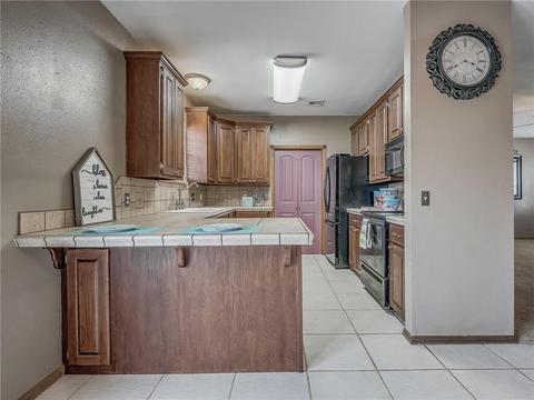 1759 E Rock Creek Rd, Tuttle, OK 73089 photo 9