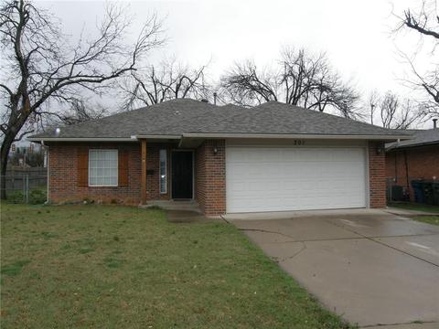201 E 30th St, Edmond, OK 73013 photo 1