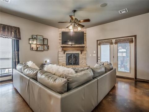 905 Ridgeway Dr, Moore, OK 73160 photo 5