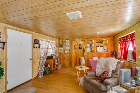 21085 E First St, Hinton, OK 73047 photo 7