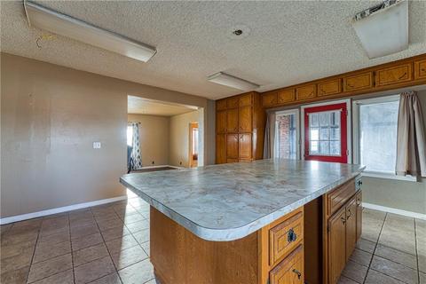123 N Walnut Ave, Erick, OK 73645 photo 13