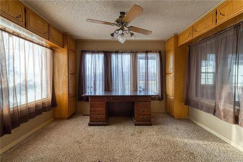 123 N Walnut Ave, Erick, OK 73645 photo 8