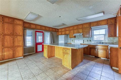 123 N Walnut Ave, Erick, OK 73645 photo 11