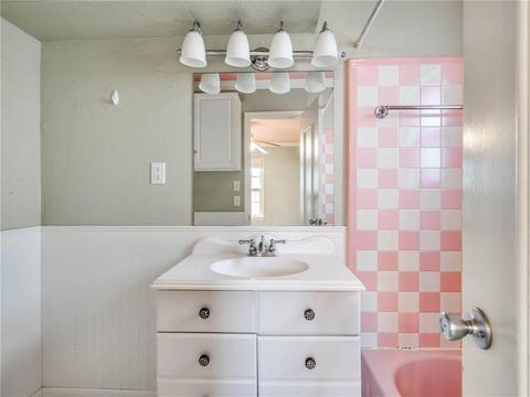 105 E 12th St, Edmond, OK 73034 photo 13