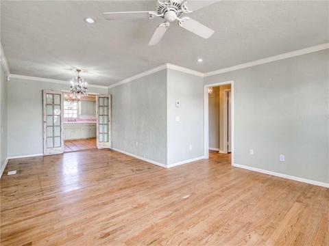 105 E 12th St, Edmond, OK 73034 photo 4