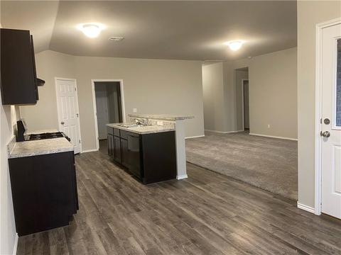 5235 Nicole Dr, Tuttle, OK 73089 photo 4
