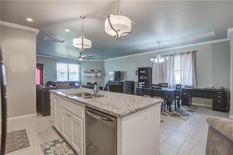 440 Fallview Ct, Edmond, OK 73034 photo 3