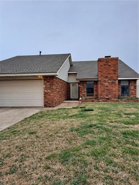 241 E Meade Dr, Yukon, OK 73099 photo 1