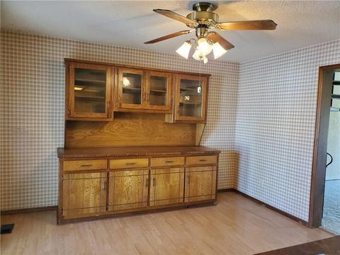 241 E Meade Dr, Yukon, OK 73099 photo 5