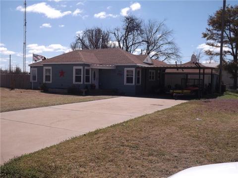 723 E Main St, Tipton, OK 73570 photo 1