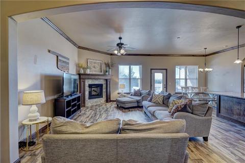 2000 NE 25th St, Moore, OK 73160 photo 6