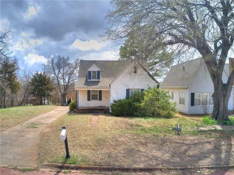 519 E 8th St, Chandler, OK 74834 photo 2