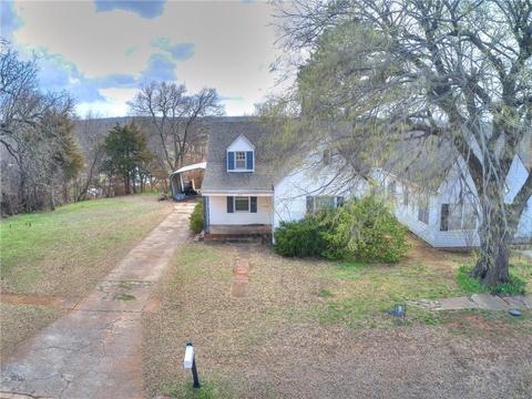 519 E 8th St, Chandler, OK 74834 photo 1