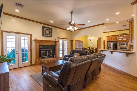 604 W Ridge Dr, Tuttle, OK 73089 photo 4
