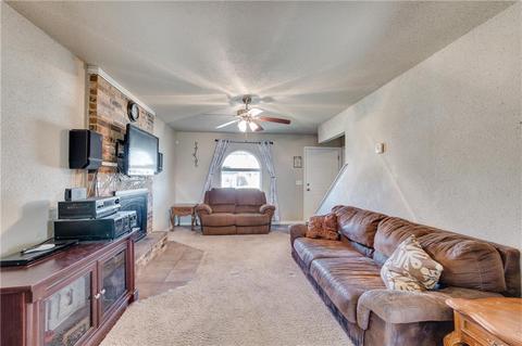 1008 Cavalier St, Moore, OK 73160 photo 3