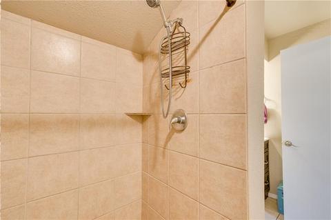 1008 Cavalier St, Moore, OK 73160 photo 9