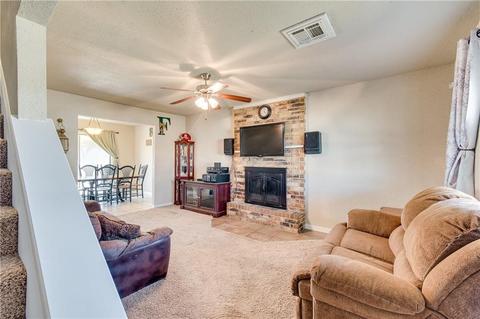 1008 Cavalier St, Moore, OK 73160 photo 1