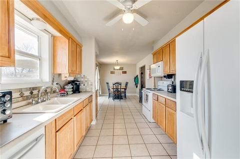 1008 Cavalier St, Moore, OK 73160 photo 6