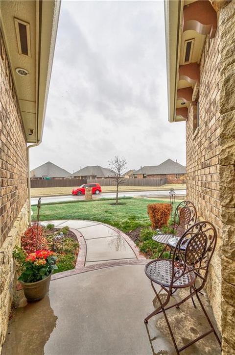 2821 Morgan Trce, Yukon, OK 73099 photo 3