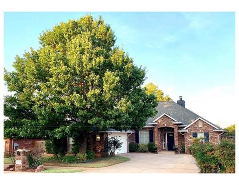 2001 Willow Bend Dr, Edmond, OK 73003 photo 1