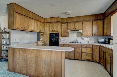 2103 Eighth St, Prague, OK 74864 photo 7