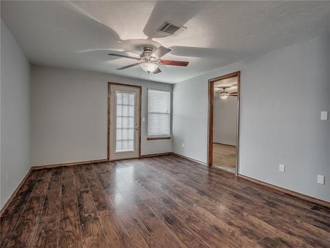 2123 Meench Dr, Moore, OK 73170 photo 5