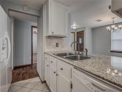 2123 Meench Dr, Moore, OK 73170 photo 8